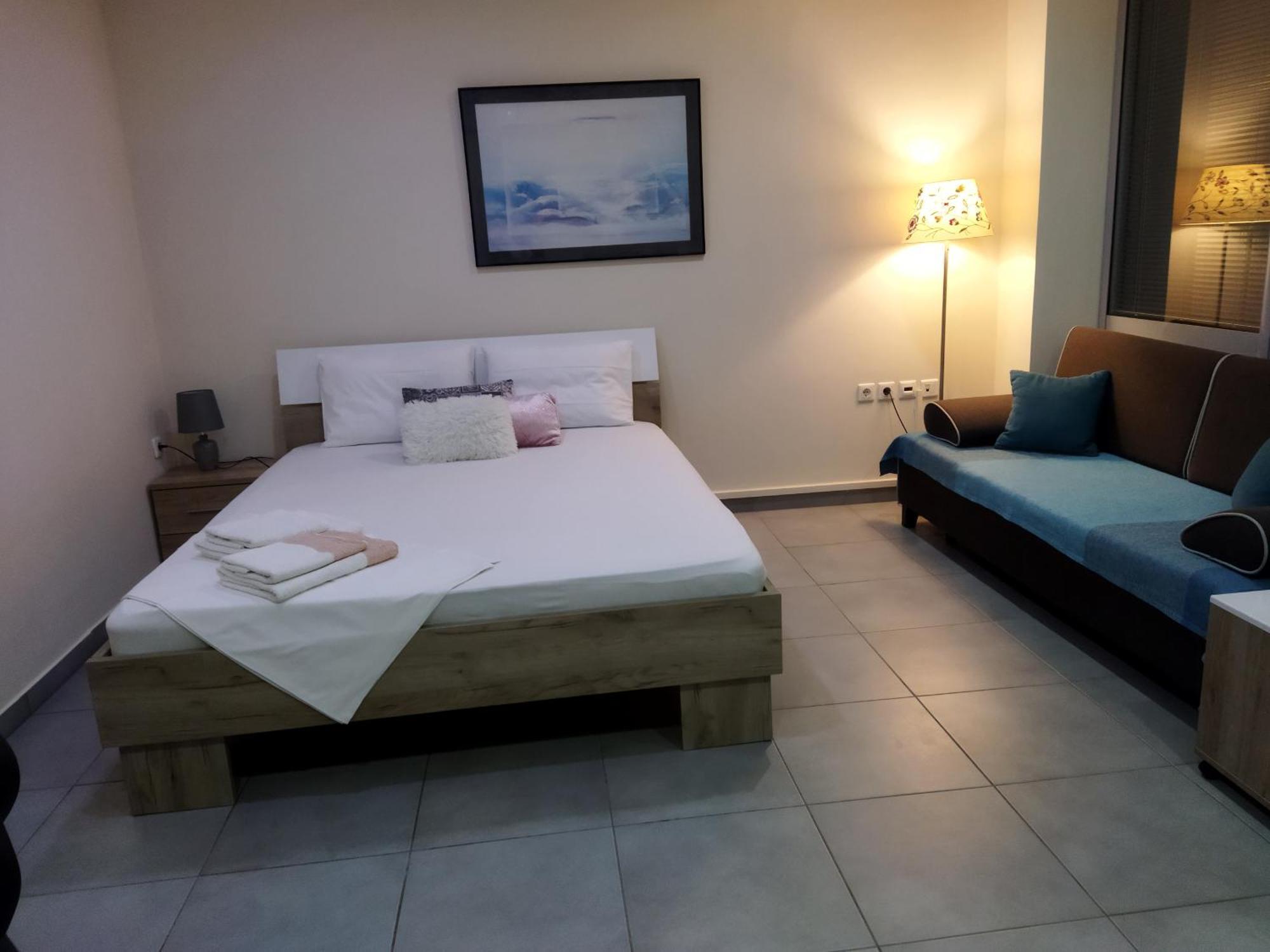 Cozy Apartment Near To The Airport Kuvarász Kültér fotó