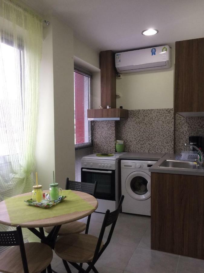 Cozy Apartment Near To The Airport Kuvarász Kültér fotó