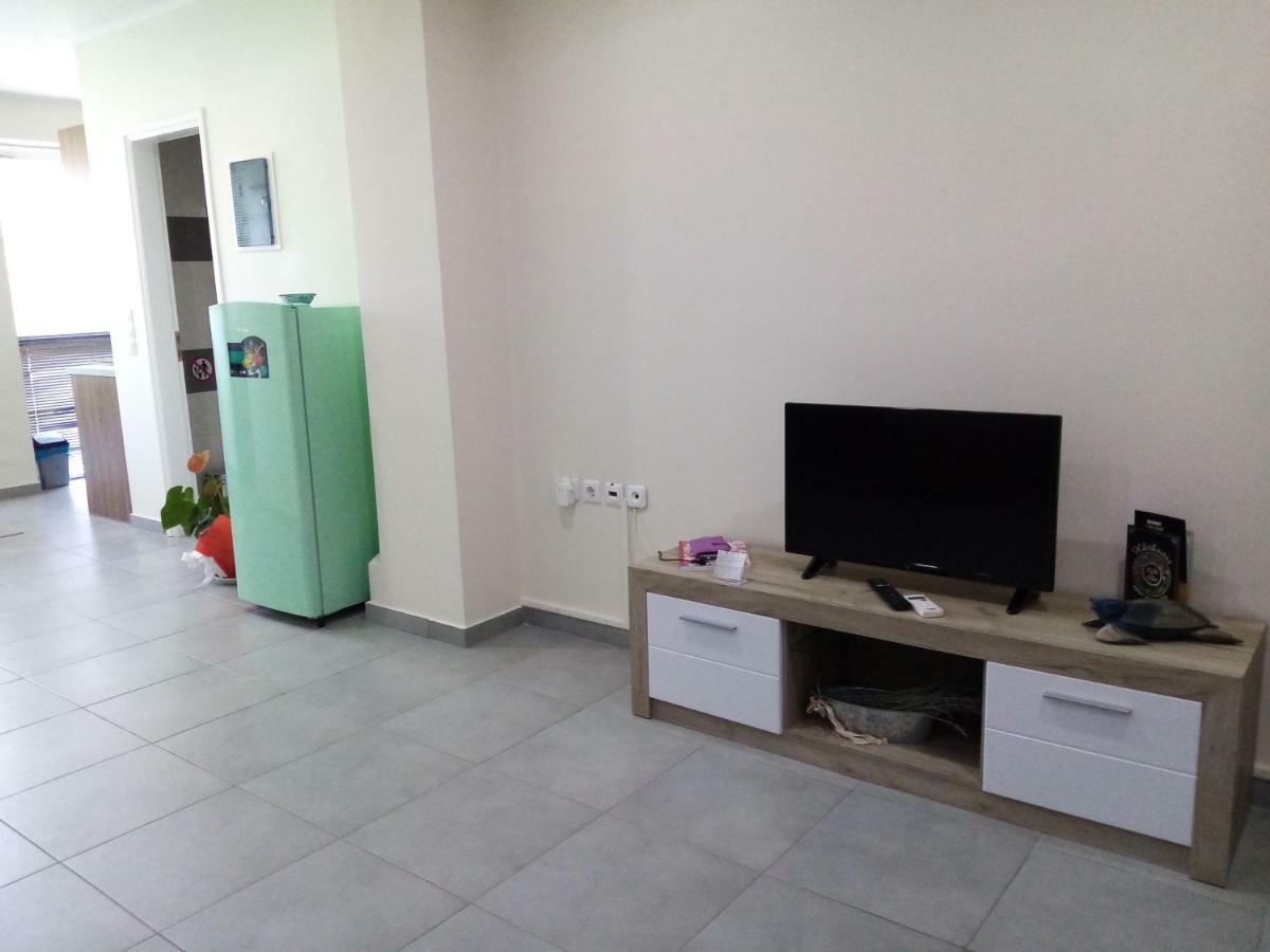 Cozy Apartment Near To The Airport Kuvarász Kültér fotó